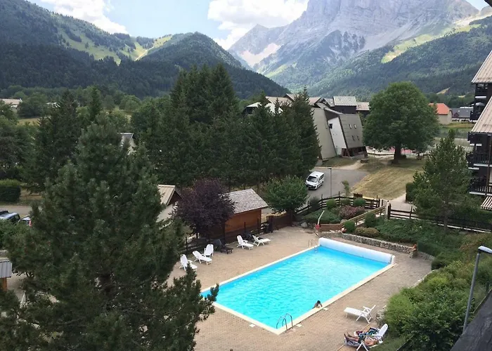 Duplex 3 Pieces. Pieds Des Pistes Et Balcon! *