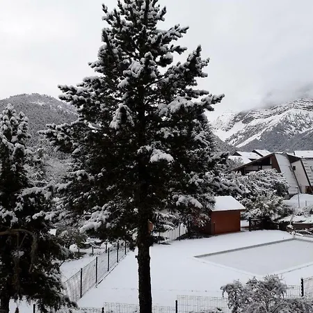Duplex 3 Pieces. Pieds Des Pistes Et Balcon!
